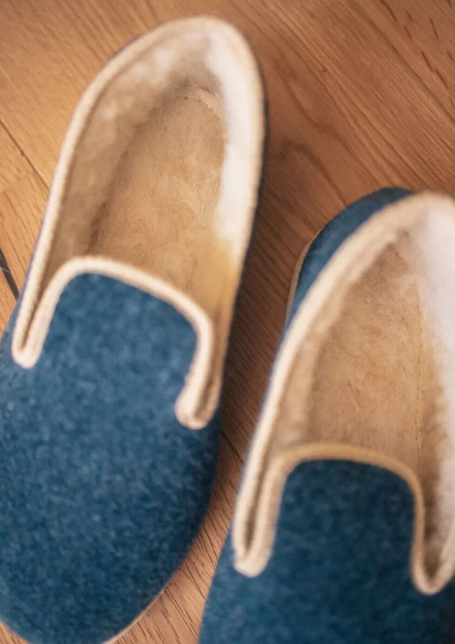 chaussons_martin_bleu_marine_3-1.webp Montlimart Chaussons | Chaussons<CHAUSSONS MARTIN BLEU MARINE BleuMarine