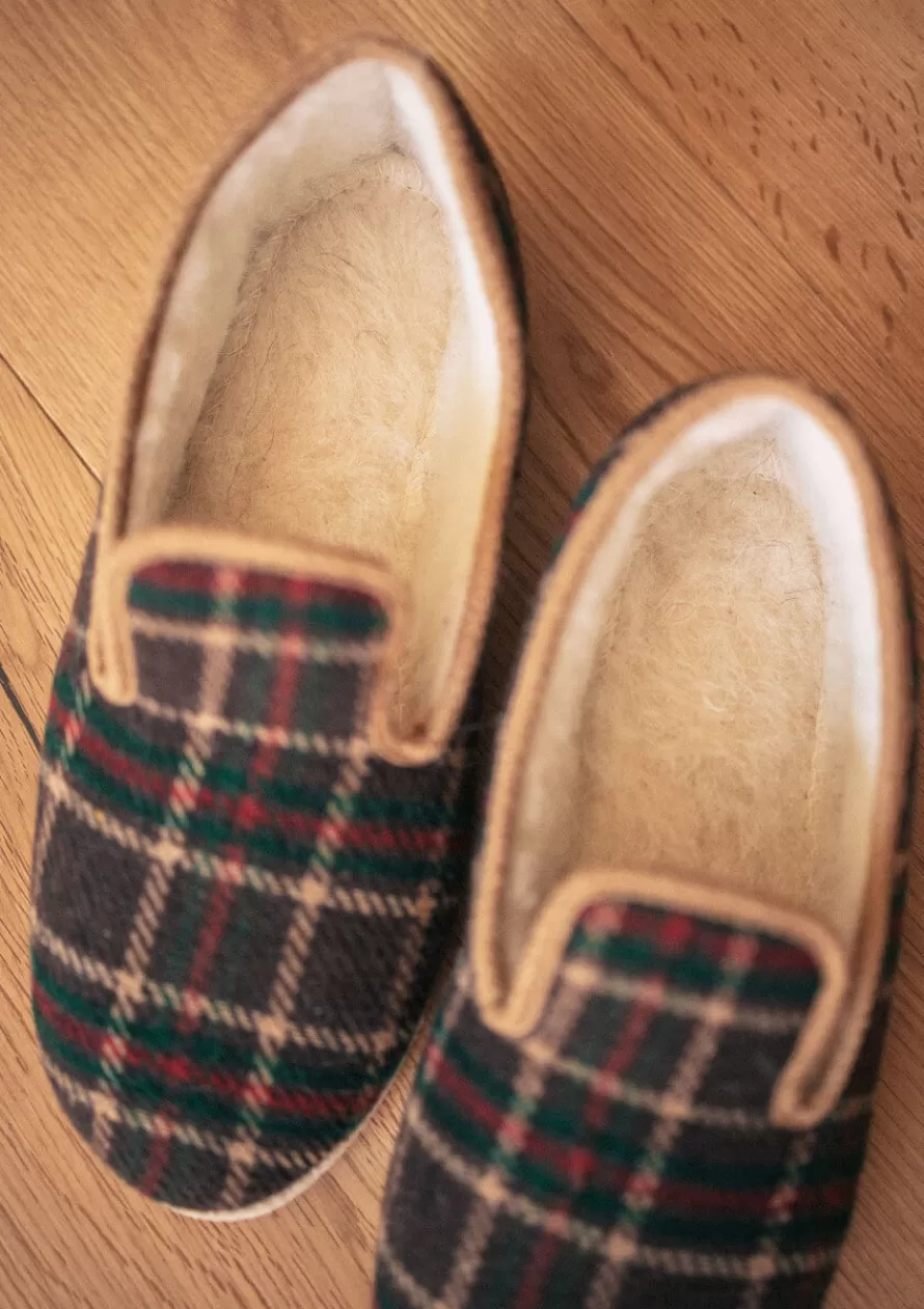chaussons_martin_tartan_marron_2-1.webp Montlimart Chaussons | Chaussons<CHAUSSONS MARTIN TARTAN MARRON TartanMarron