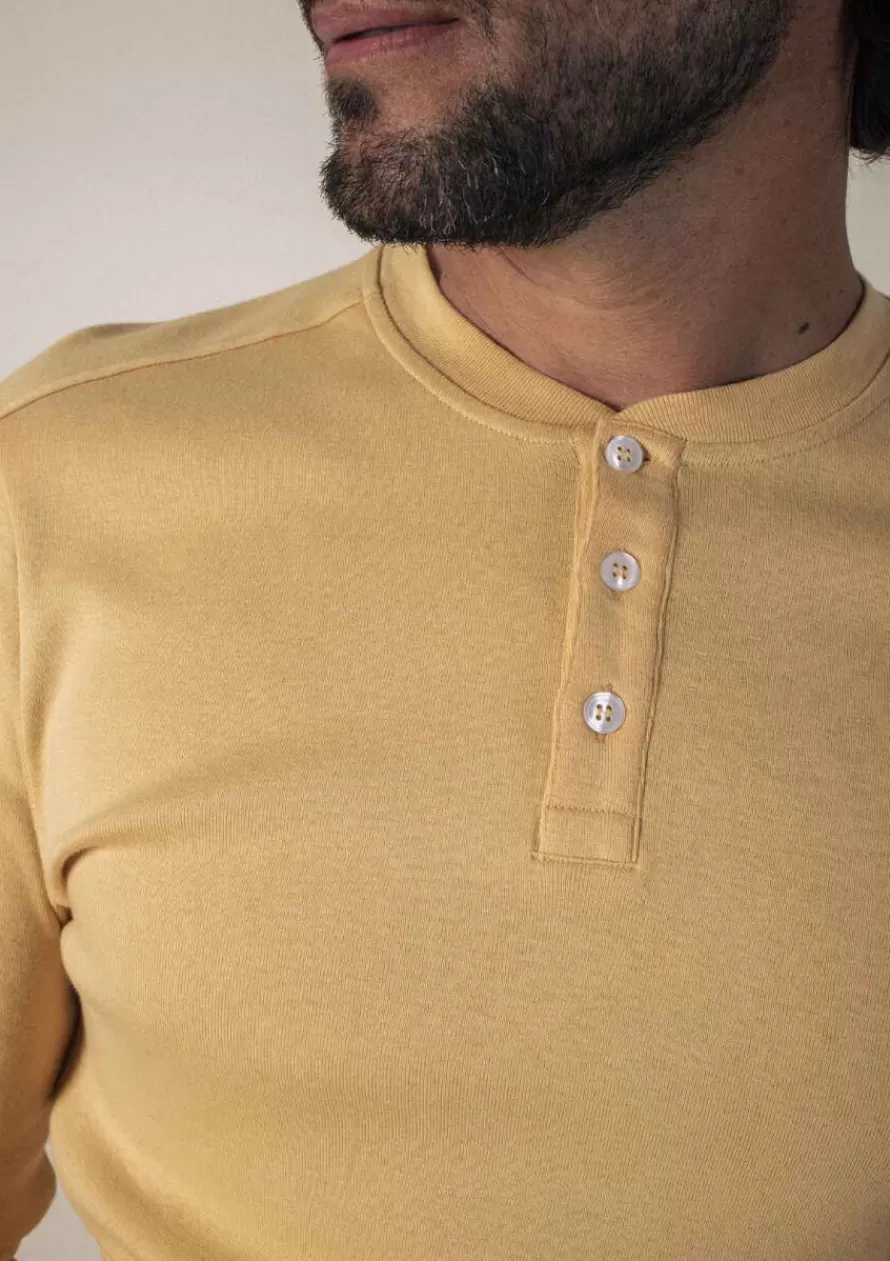 Montlimart T-shirts<T-SHIRT RESPECT Jaune